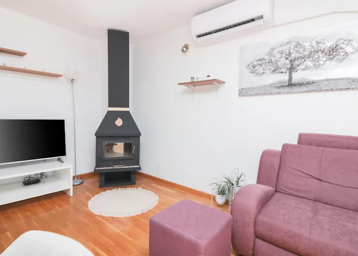 Apartman Lara